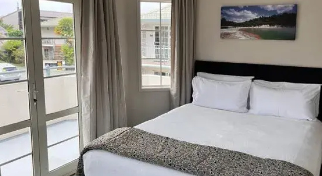 Люкс с 3 комнатами Silver Fern Rotorua Suites & Spa