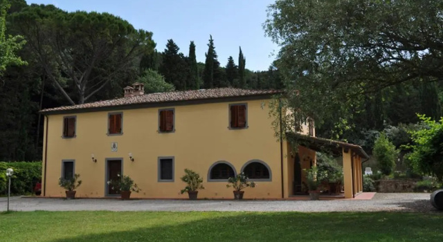 Badia di Morrona Agriturismo, Забронировать Фермерский дом Отели Терриччола с бассейном, Бассейн
