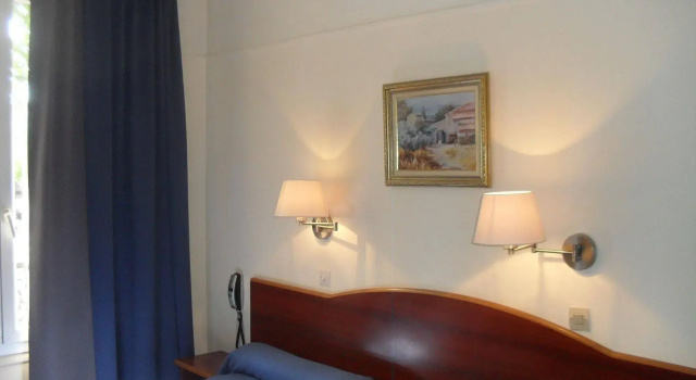 Hôtel Montpellier, Забронировать Отель Отели Парижа с парковкой, рядом с Аббес, Парковка
