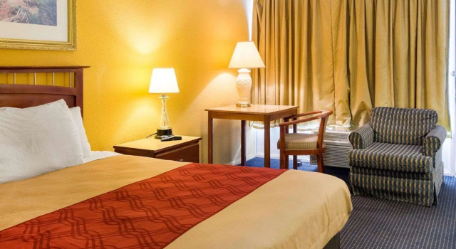Двухместный номер Econo Lodge Petersburg - Fort Lee