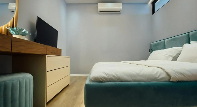 Newly renovated apartment, Забронировать Апартаменты/квартира Отели Tirana County с парковкой, Парковка