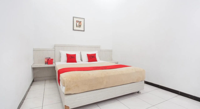 RedDoorz near Terminal Arjosari