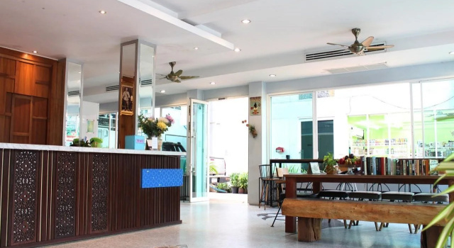 Отель On Hotel Phuket, Забронировать Отель Отели Пхукета с бассейном, Бассейн