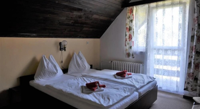 Horský hotel Hanička, Забронировать Отель Отели Шпиндлерув-Млин с парковкой, Парковка