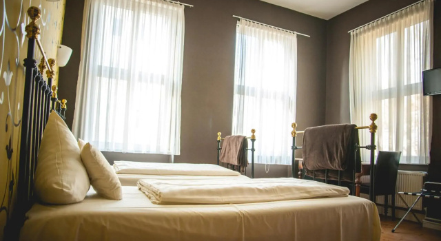 Hotel Alexander, Забронировать Отель Mitte Висбаден, рядом с Рыночная церковь
