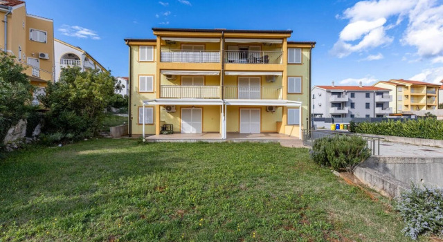 Nice Home in Cizici With Wifi and 2 Bedrooms, Varaa Hotelli Čižići Krk