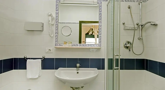 Стандарт бөлме теңіз көрінісі Hotel "La Pensione Svizzera"