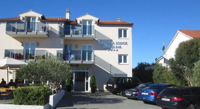 Viktoria Lodge B&B, 예약 베드 앤드 브렉퍼스트 Vodice 조식이 포함된 호텔, 아침 식사