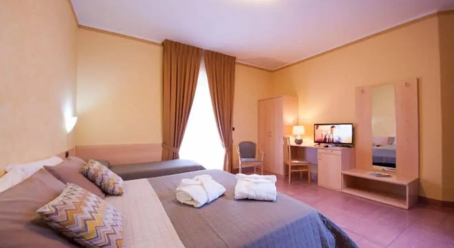 Трёхместный номер Standard с балконом Albergo La Collina