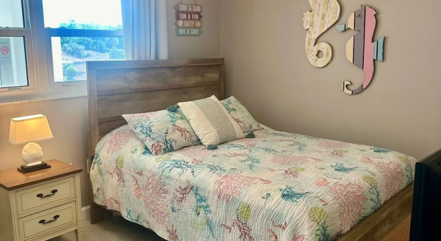 Апартаменты Beach Bliss 2BR Tropical Retreat Heated Pool