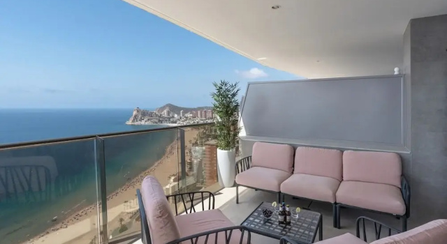 Люкс Comfort Sunset Cliffs Wellness & Spa by Leo Apartments Benidorm