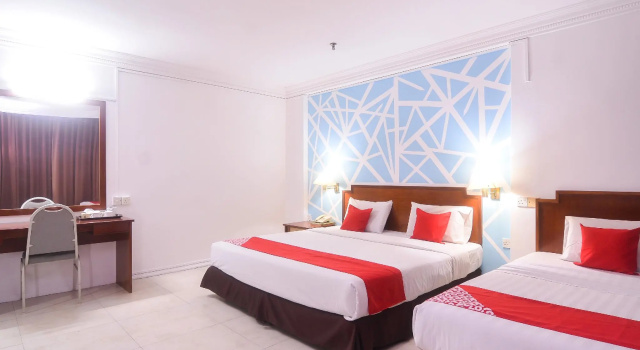 OYO 11342 Liwah Hotel