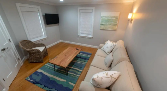 Апартаменты The Newport Lofts - 617 Thames Street