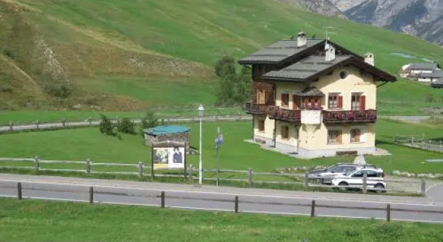 Chalets Canton, Забронировать Шале Виллы Ливиньо, Вилла