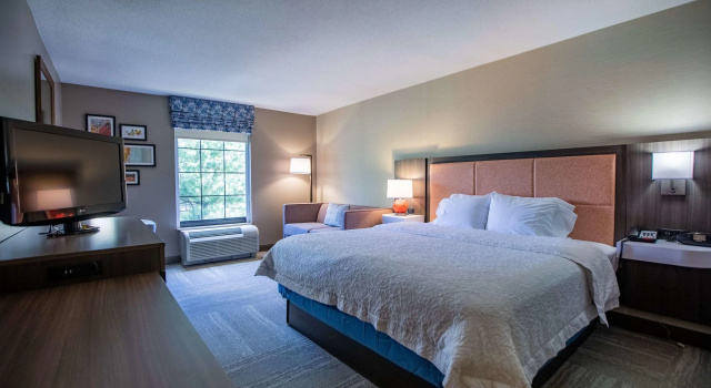 Hampton Inn Hadley-Amherst Area, Buchen Sie Hotel Hotels mit Pool in New England, Schwimmbad