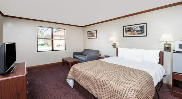 Двухместный номер Deluxe Knights Inn Jacksonville
