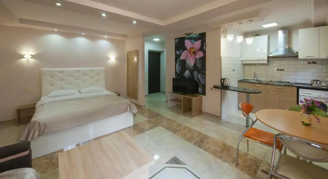 Студия Studio on Papazyan 12