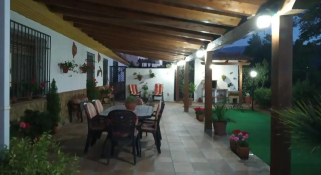 Коттедж Cortijo Maromilla vivienda rural con piscina