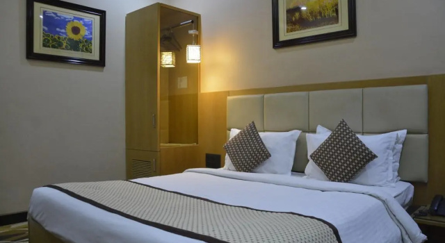 Hotel Surya Executive