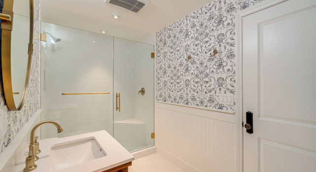 Апартаменты Victorian Carpinteria Apartment < 1 Mi to Beach!