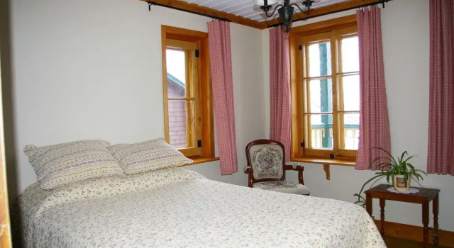 Auberge du Maître Forgeron, Забронировать Хостел Сент-Анн-де-Бопре Mont Sainte-Anne