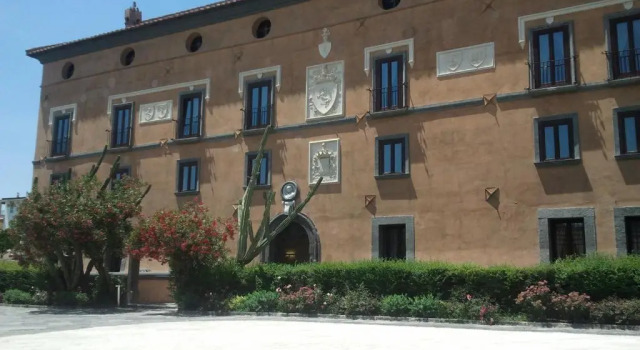 Castello di Casapozzano, Забронировать Отель Аверса Кампания