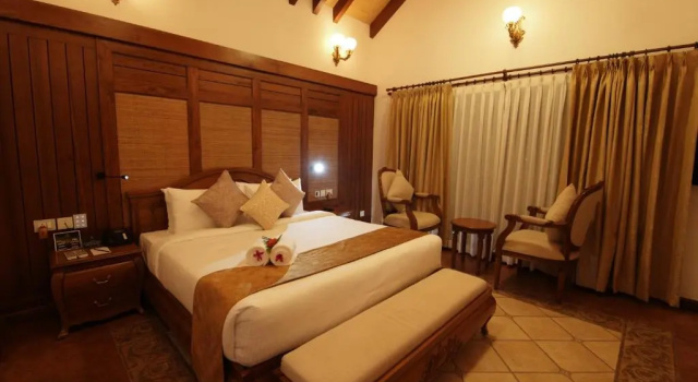 Номер Standard с видом на бассейн Gokulam Grand Resort & Spa, Kumarakom