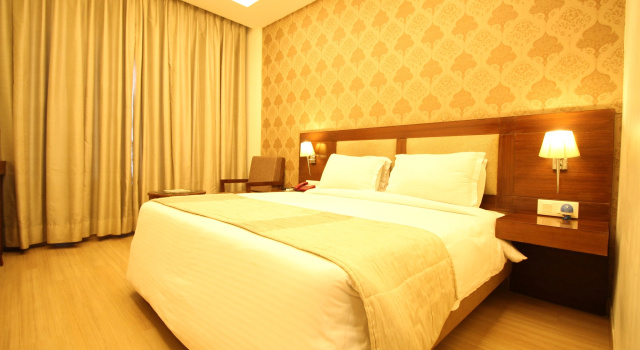 Hotel Forest Avenue - Best Luxury Hotel in Dehradun, Забронировать Отель Отели Раджпур с парковкой, Парковка