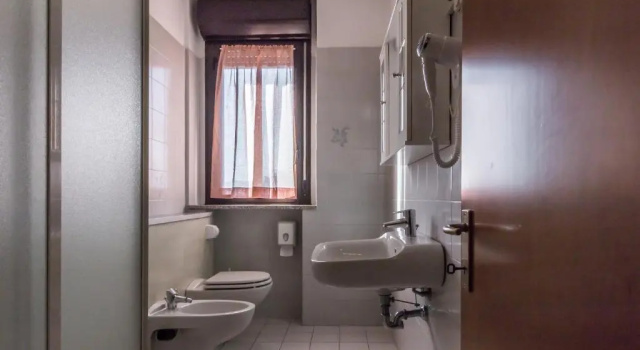 Четырёхместный номер Standard с балконом Hotel Maris