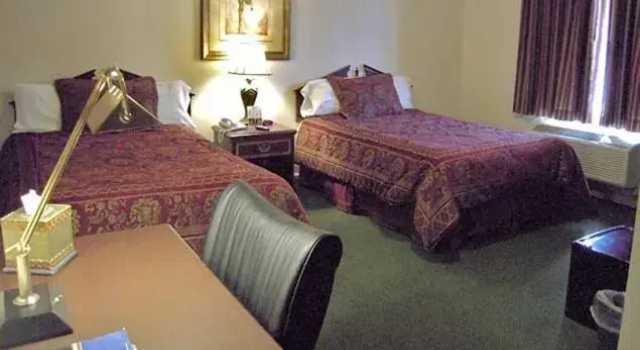 Четырёхместный номер Standard Colonie Inn and Suites