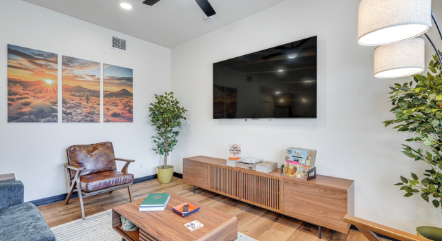 Апартаменты Newly Finished, High-end Condo Near Tucsons Best!
