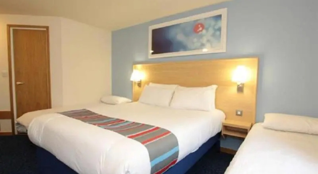 Номер Standard Travelodge Swansea Central
