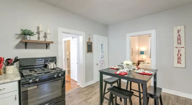 Апартаменты 3BR Of Downtown King Bed, Dining, Has It All!