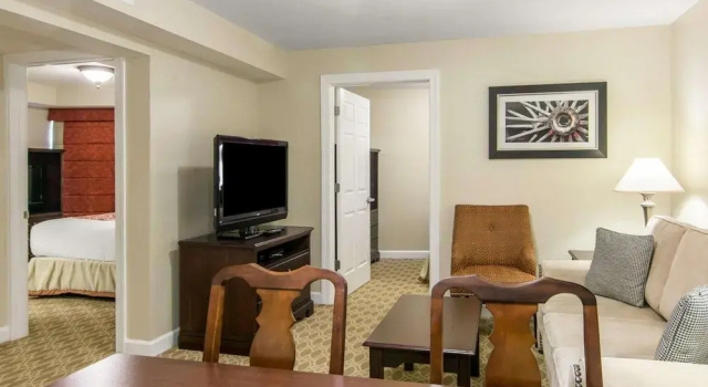 Люкс Bluegreen Vacations Patrick Henry Square, an Ascend Collection Resort