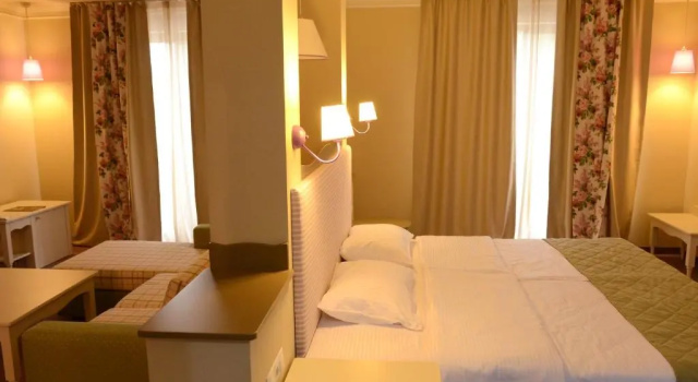 Полулюкс Deluxe Parish Hotel