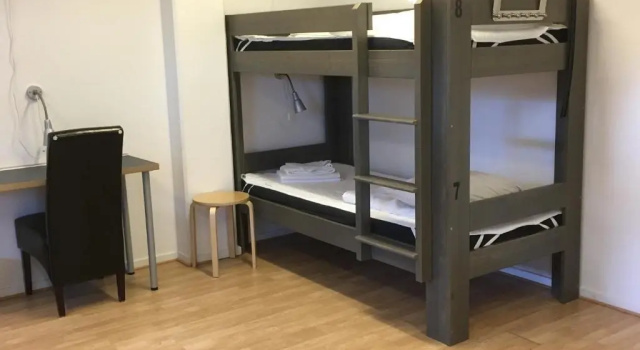 Кровать в общем номере (мужской номер) Hostel Snoozemore