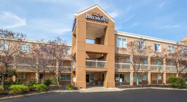 Baymont by Wyndham Canton, Забронировать Отель Отели штата Мичигана с бассейном, Бассейн