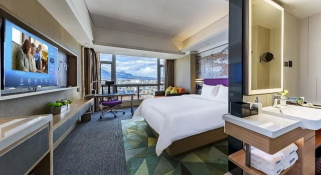 Hampton by Hilton Lijiang Old Town, Забронировать Отель Отели Лицзян с парковкой, Парковка
