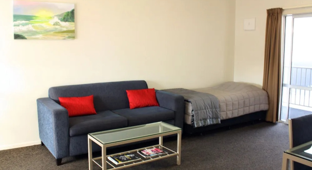 Апартаменты Standard c 1 комнатой с балконом Hawera Central Motor Lodge