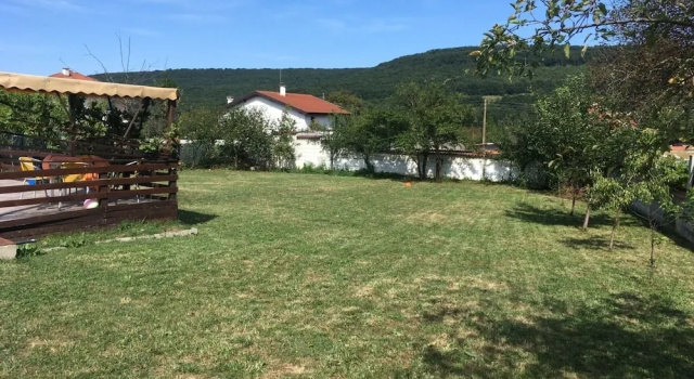 Inviting 4-bed Villa in Dolishte, Забронировать Вилла Генерал-Кантраджиево 