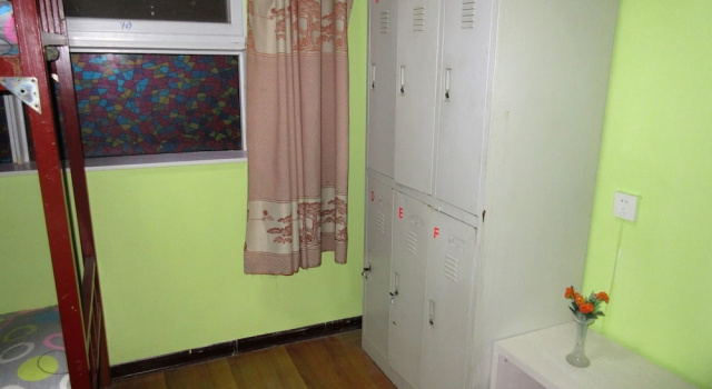 Кровать в общем номере (мужской номер) 25 Four Seasons Youth Hostel