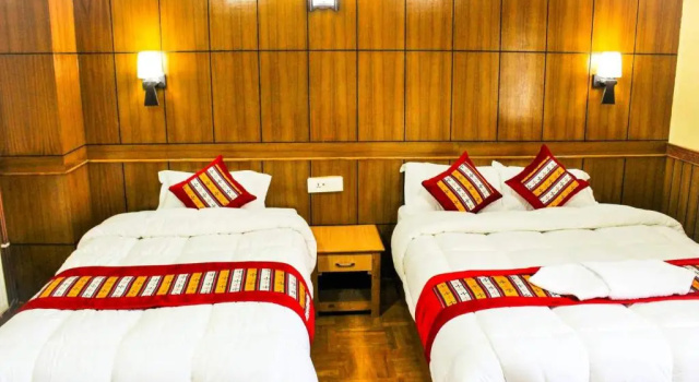 Двухместный номер Deluxe с балконом Hotel Grand Shambala
