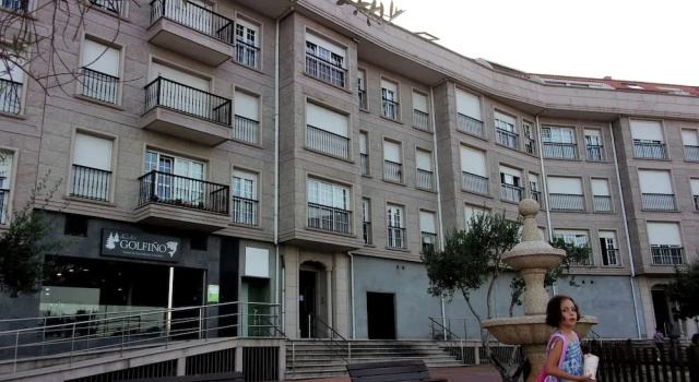 Beautiful and Economical Apartment in the North West of Spain, in Ribeira, Забронировать Апартаменты/квартира Отели Рибейры с парковкой, Парковка