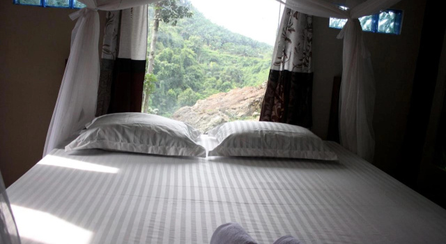 On The Rocks Bungalows, Restaurant and Jungle Trekking Tours - From May to September only stay here