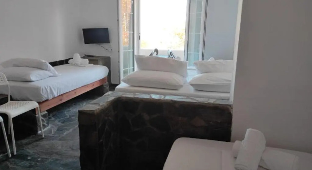 Kea Island, 予約 ホテル Korissía Kea