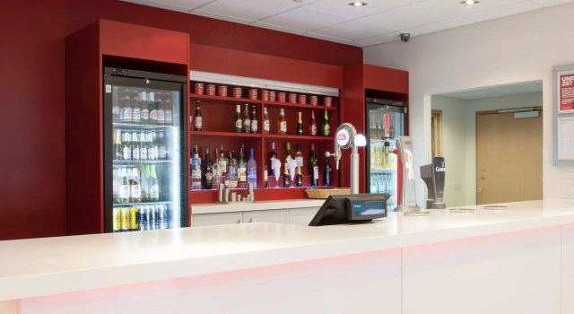Travelodge London Wembley High Road, Book Hotel Wembley London og omegn