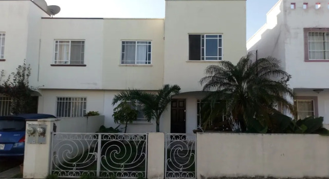 Yennys Hostal, Забронировать Отель Канкун Кинтана-Роо, рядом с Порт Гран-Пуэрто в Канкуне