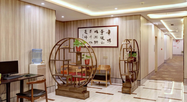 Pai Hotel Xi'an Fengcheng Wu Road Metro Station