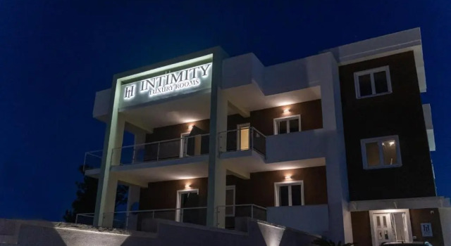 Intimity Luxury Rooms, Book Hotel Qualiano Campania