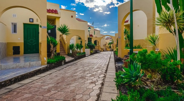 HeatedPool 4 bedrm 200m of Best Beach Tenerife WiFi